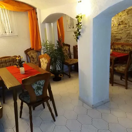 Reichel Guest house 3*